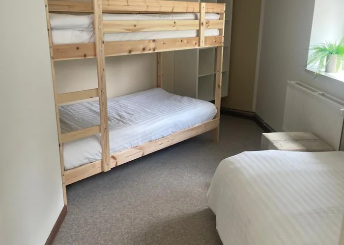 Country Charm- Peaceful 2-bedroom *